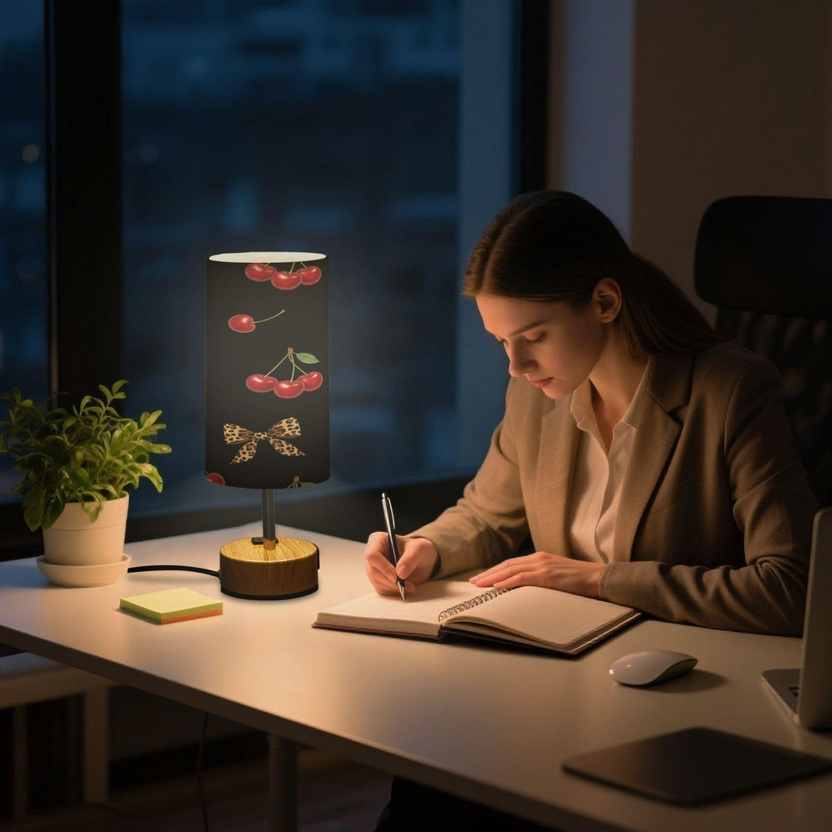 Bedside Table Lamp with USB B259
