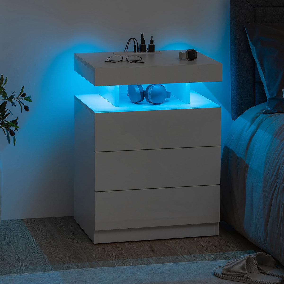 White 3 Drawer Nightstand with Charging Station and LED Light Q308